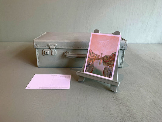 LEEDS SKYLINE POSTCARD